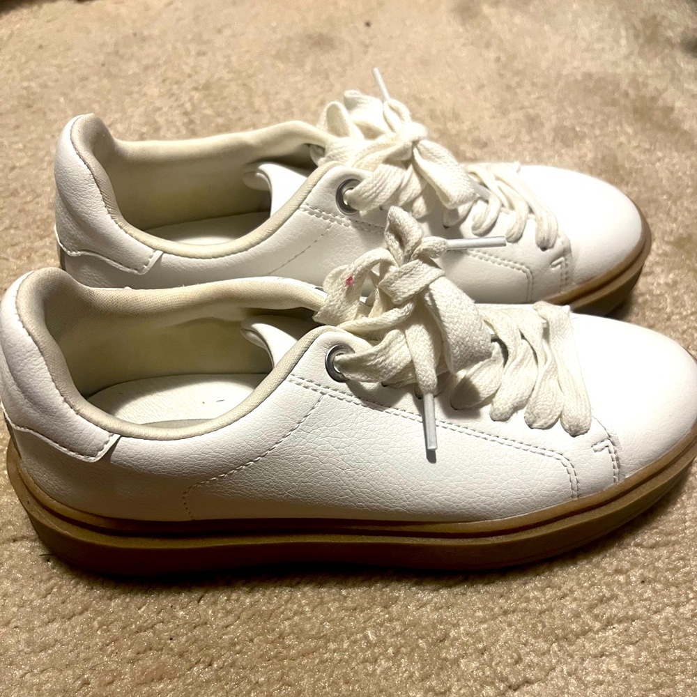 Women’s Steve Madden White Sneakers